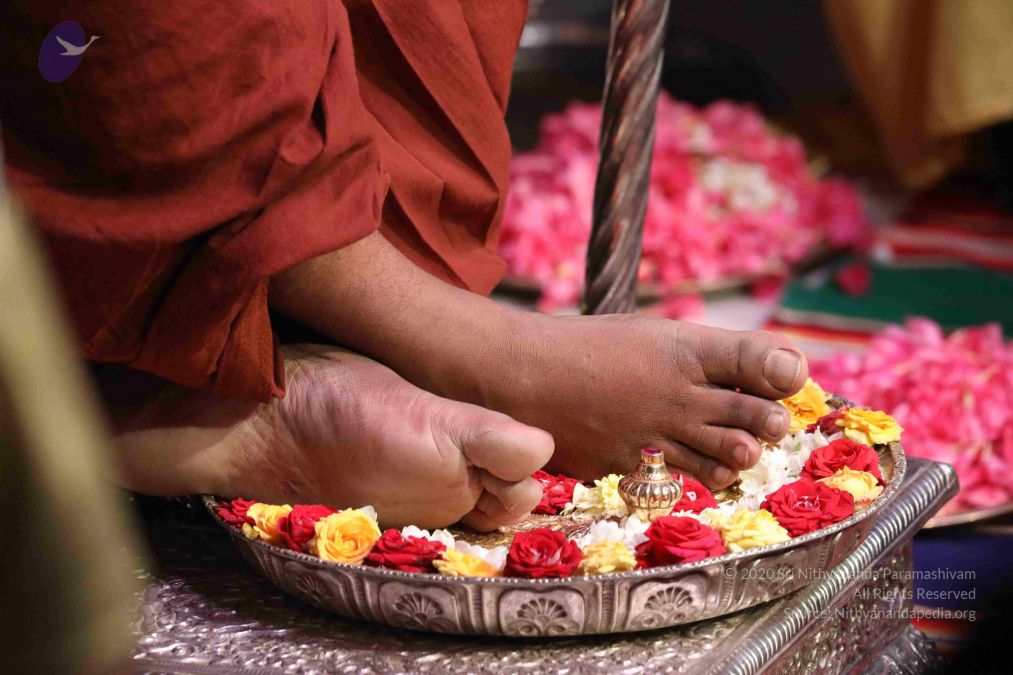 Pratyaksha Pada Puja