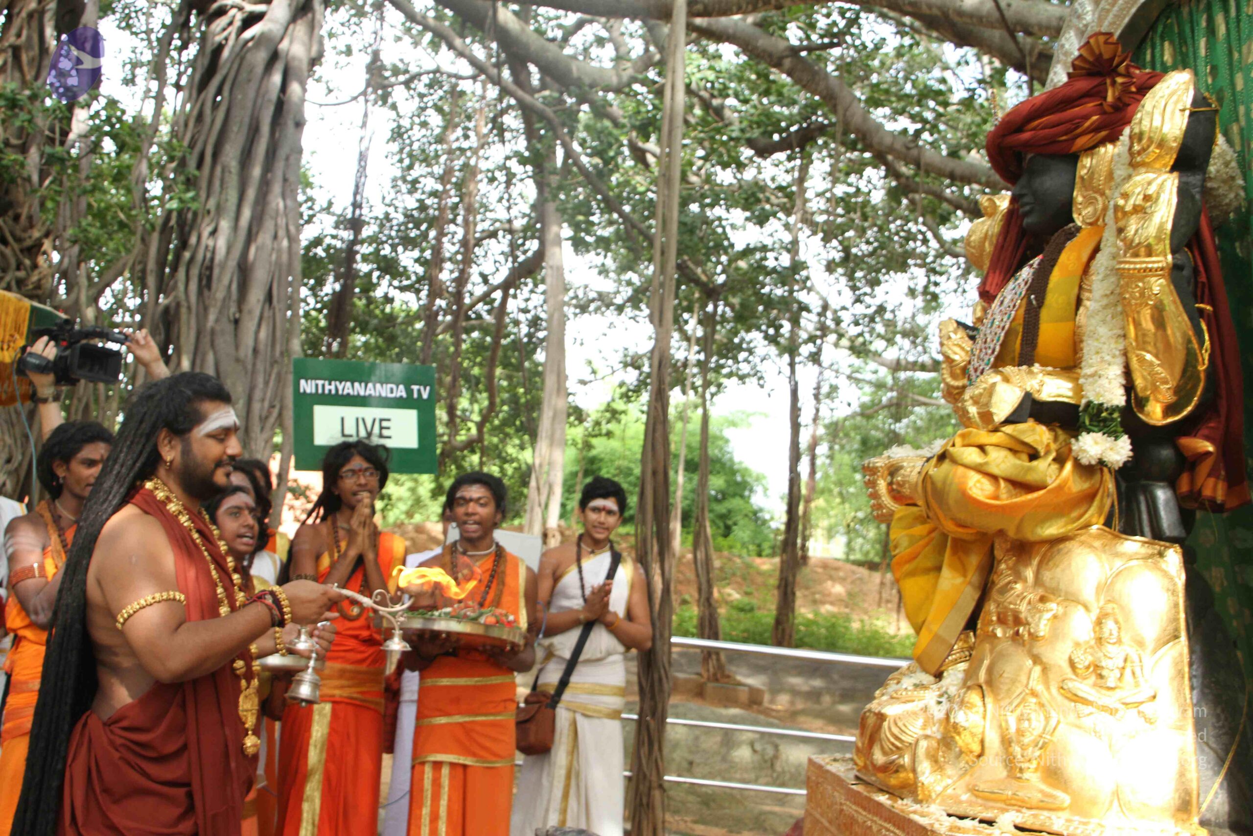 Dakshinamurthy Alankara Seva — Adi KAILASA (26 Jul)